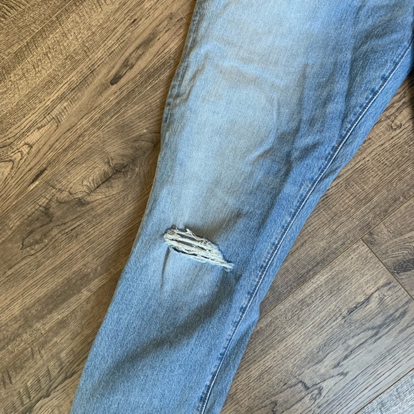Loft High Waist Boyfriend Jeans. 27/4 - Picture 2 of 4
